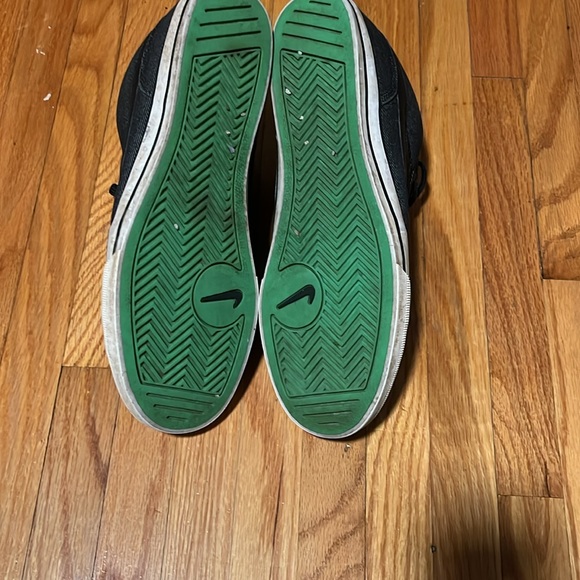 Men’s low rise Nike sneakers sz 12 - Picture 7 of 10